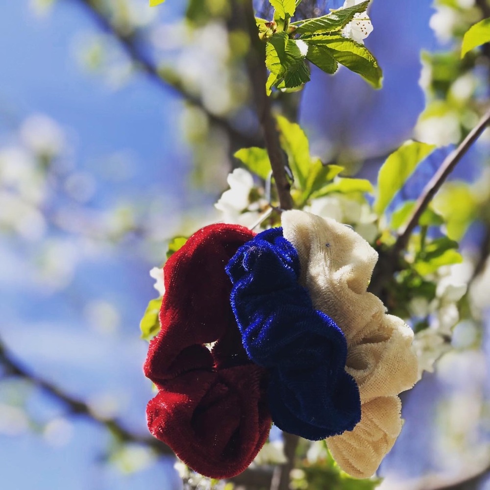 Snow White themed scrunches!!!